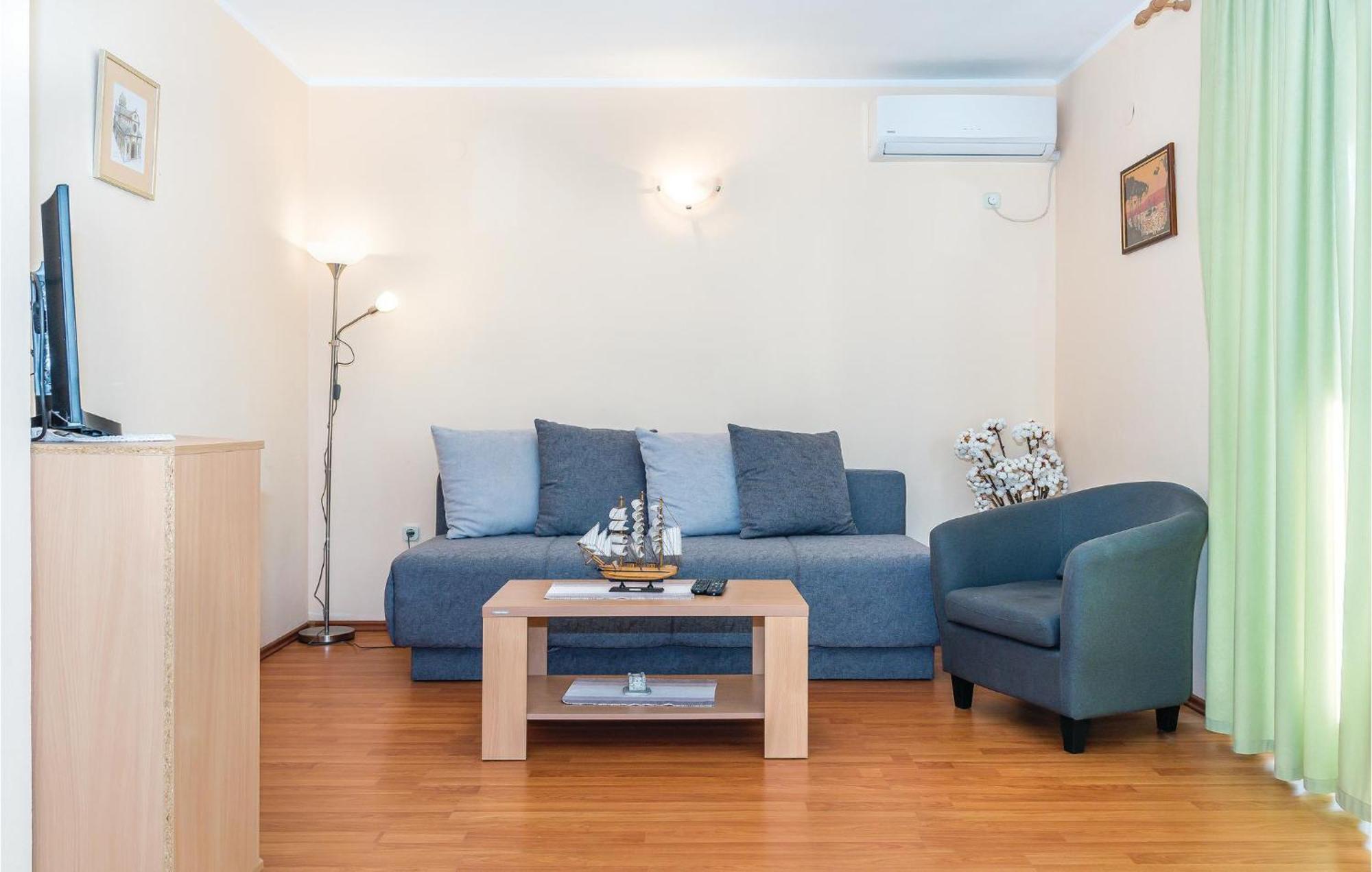Beautiful Apartment In Raslina With Wifi 외부 사진